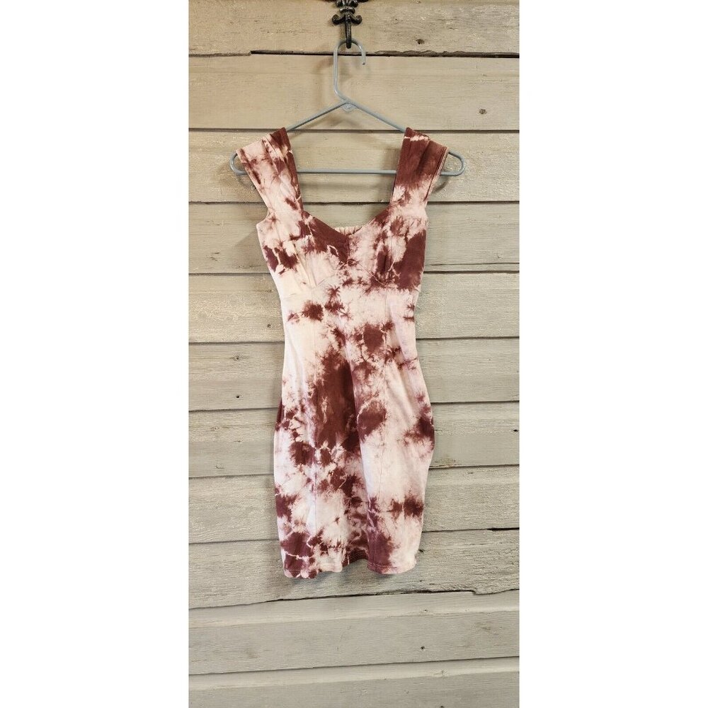 Fashion Nova Dress Medium Dark Red And White Tye Die